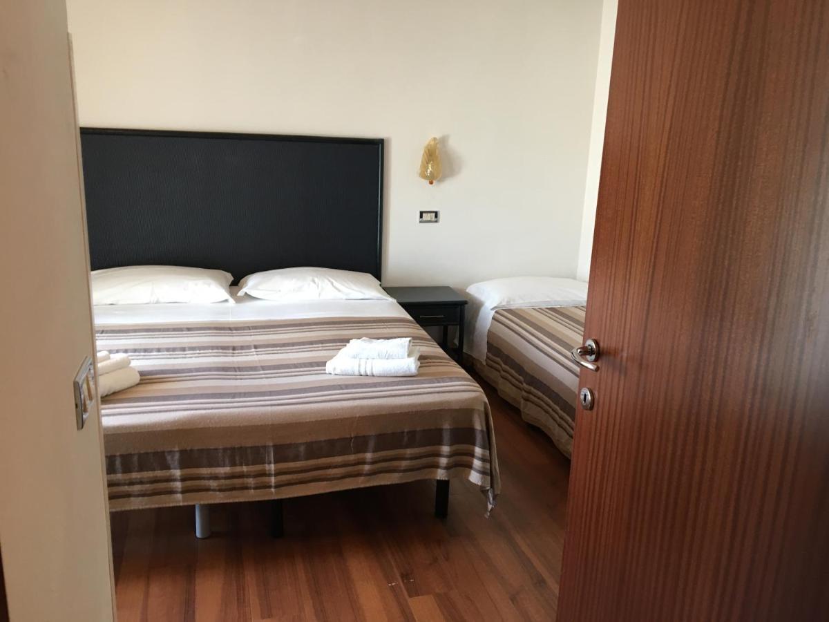 Hotel Consul - Family Hotel Риччоне Екстер'єр фото