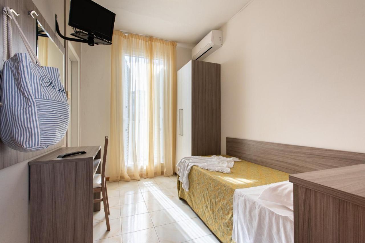 Hotel Consul - Family Hotel Риччоне Екстер'єр фото