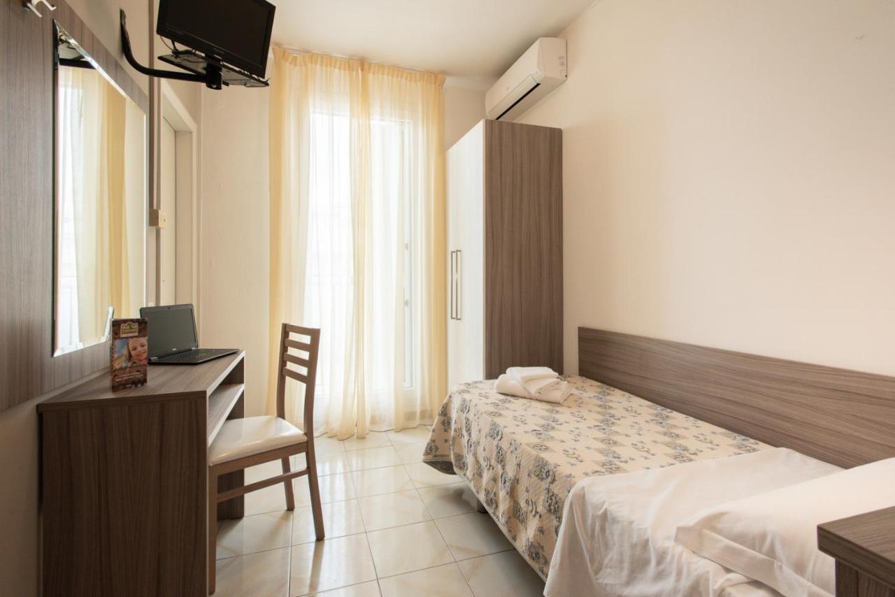 Hotel Consul - Family Hotel Риччоне Екстер'єр фото