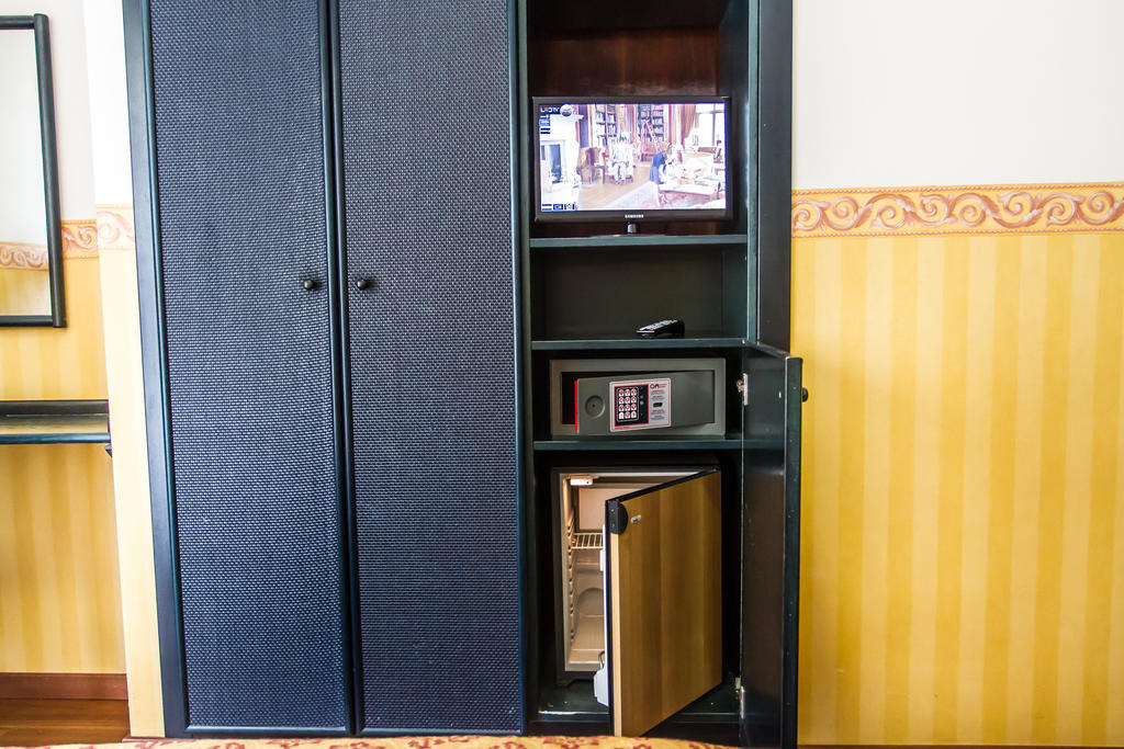 Hotel Consul - Family Hotel Риччоне Номер фото